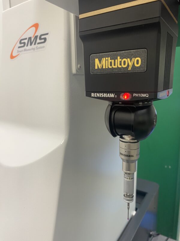 Mitutoyo Crysta Apex V776